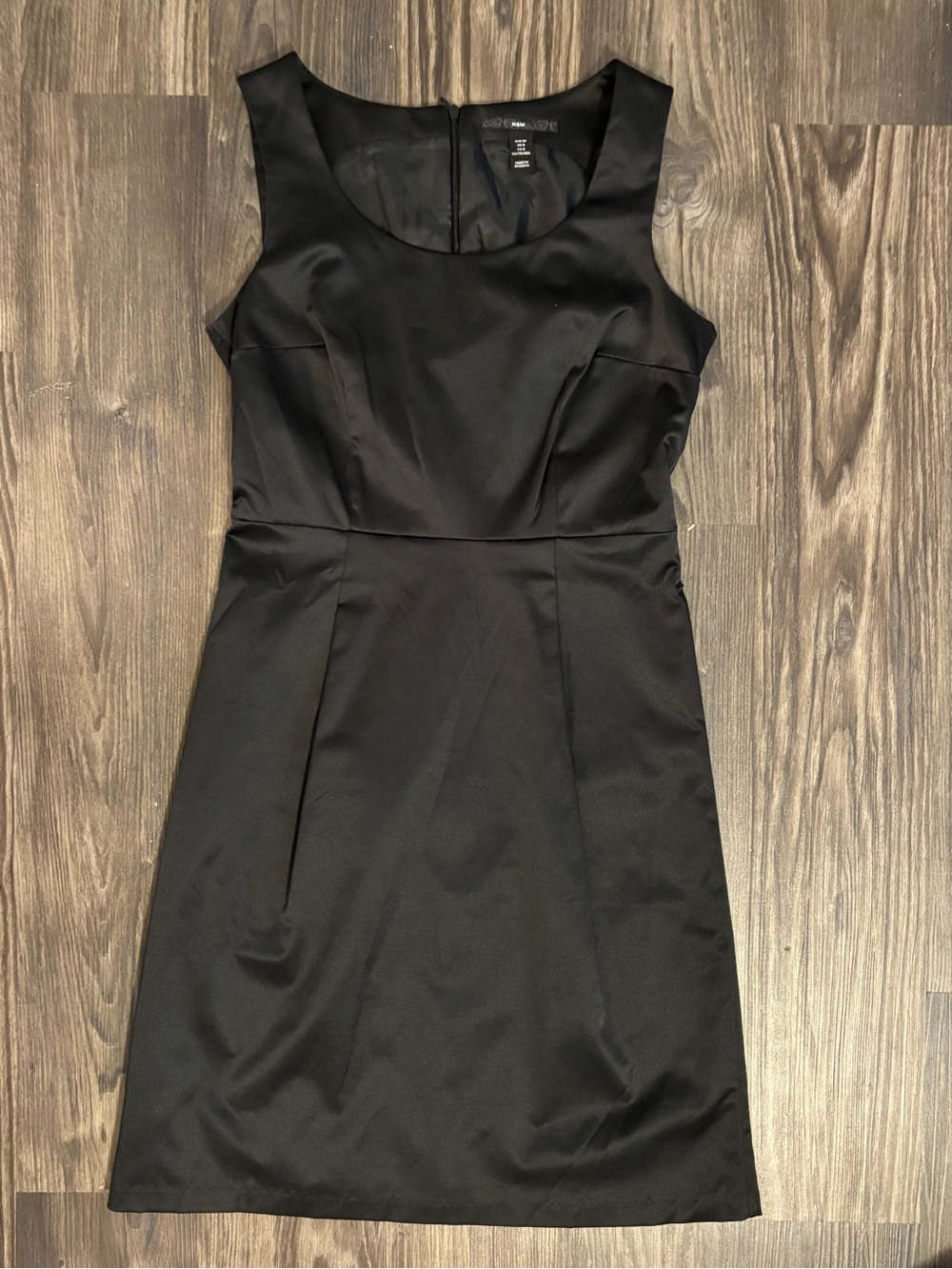H&M Sz. 8 Black Sateen Sheath Dress